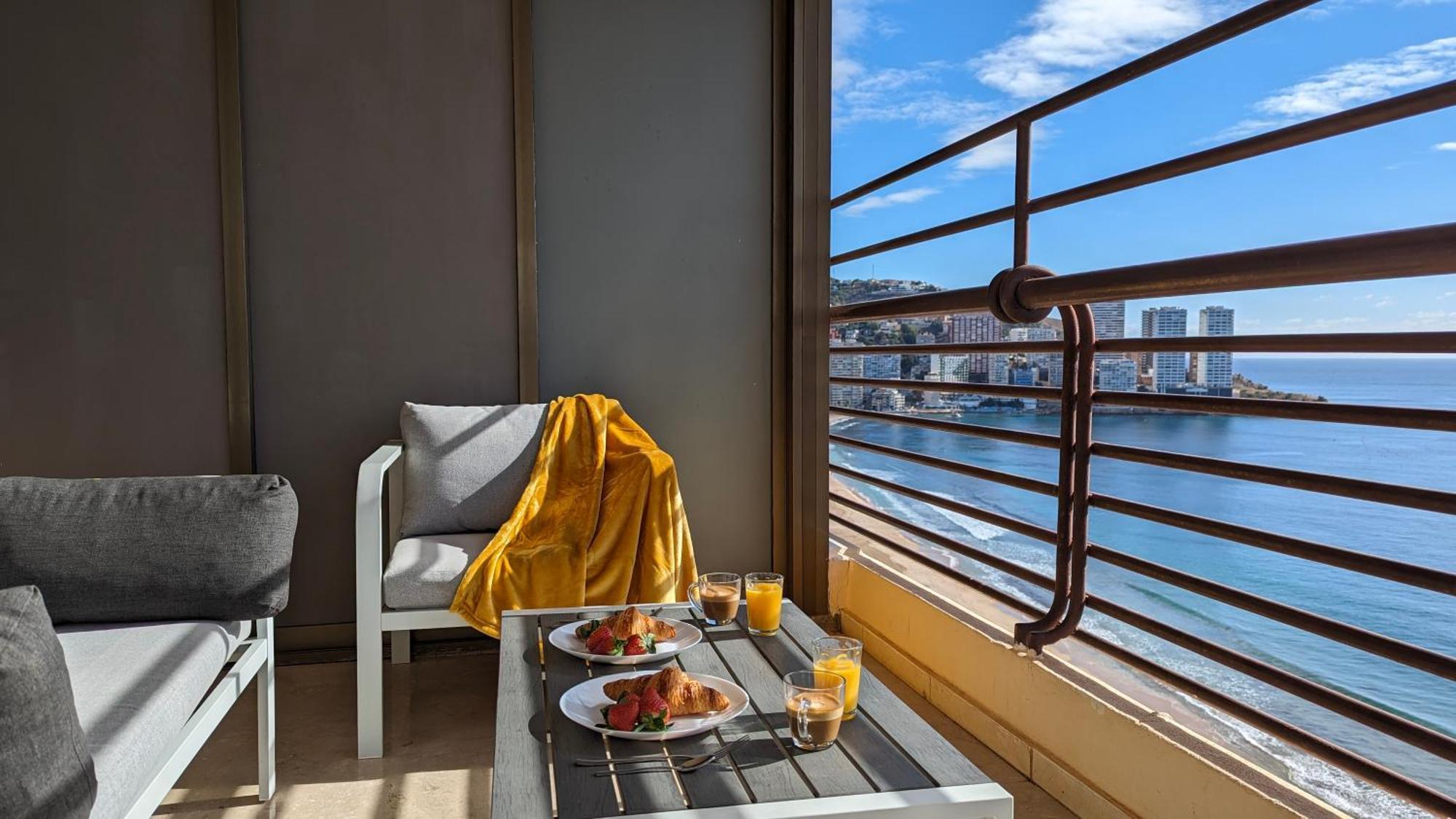 Las Arenas Sea Front Apartments Benidorm Exteriér fotografie