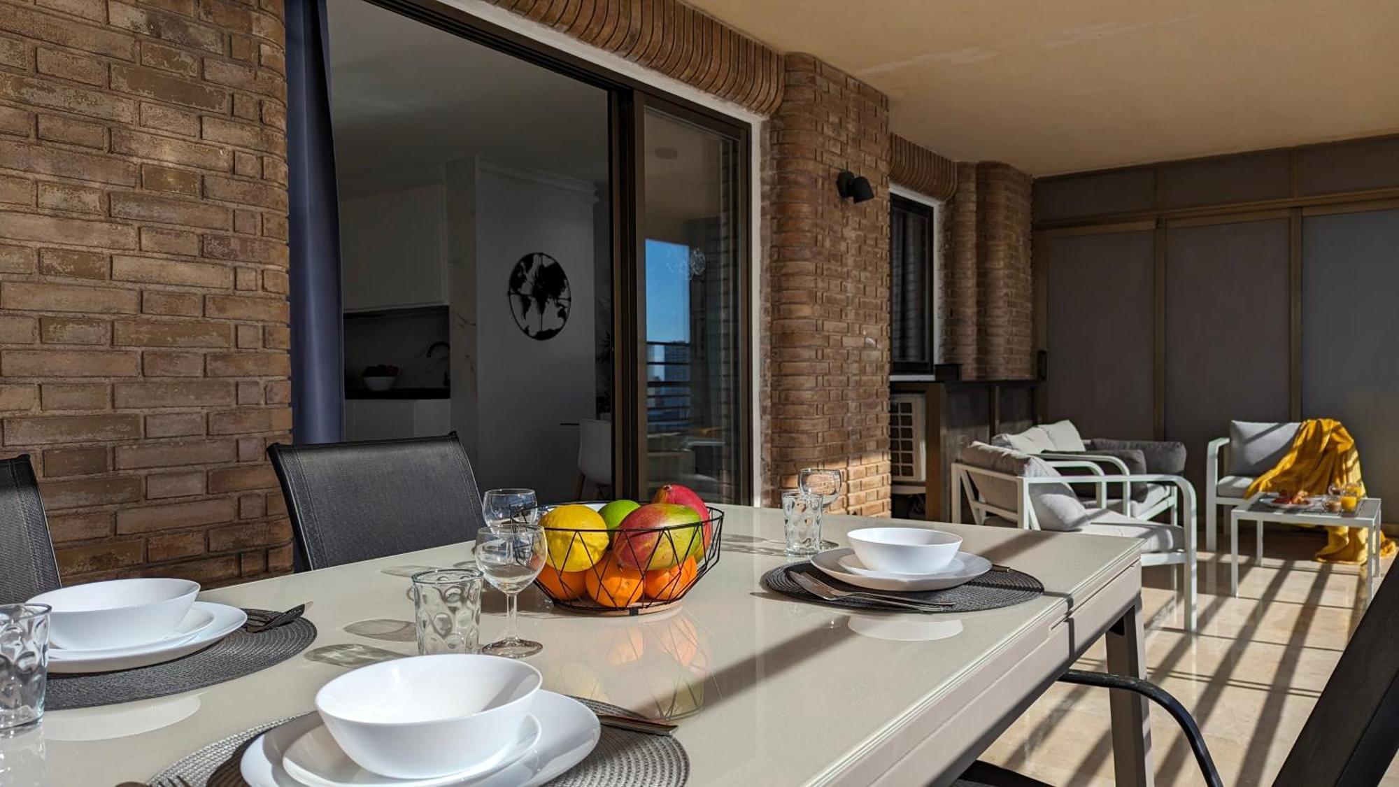Las Arenas Sea Front Apartments Benidorm Exteriér fotografie