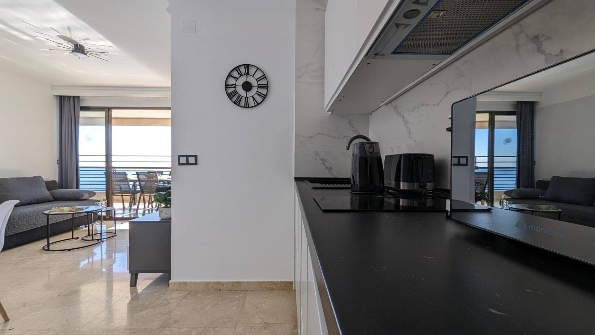Las Arenas Sea Front Apartments Benidorm Exteriér fotografie