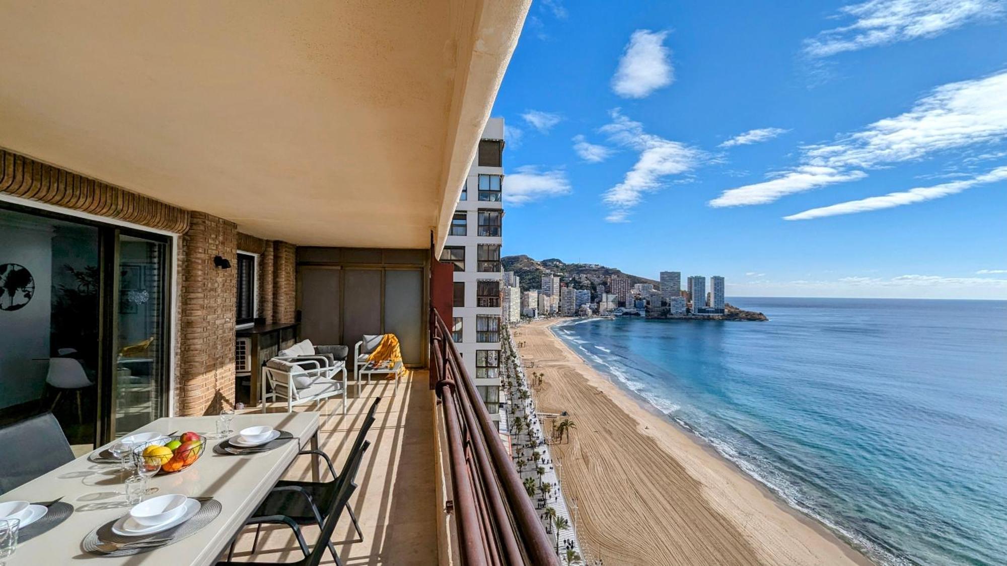 Las Arenas Sea Front Apartments Benidorm Exteriér fotografie